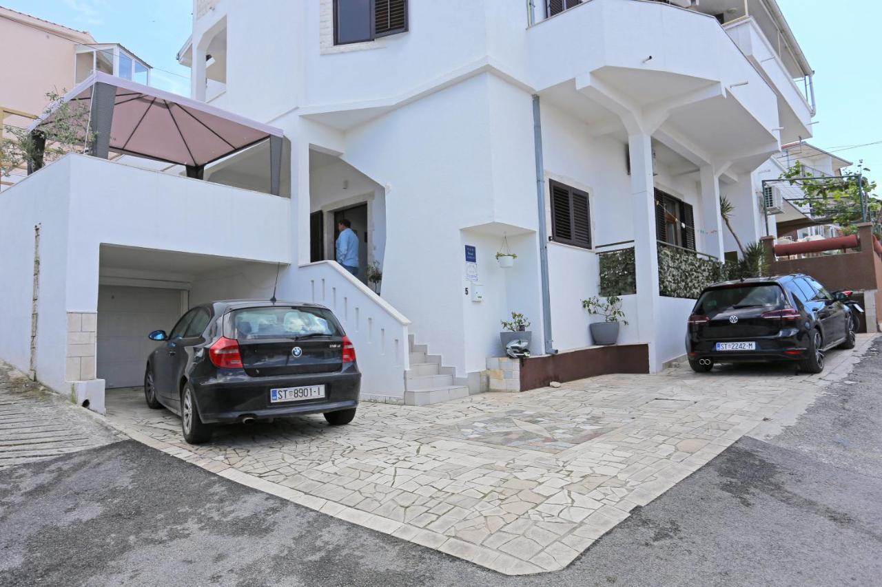 Apartments With A Parking Space Mastrinka, Ciovo - 4324 Trogir Bagian luar foto