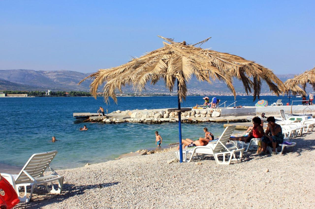 Apartments With A Parking Space Mastrinka, Ciovo - 4324 Trogir Bagian luar foto