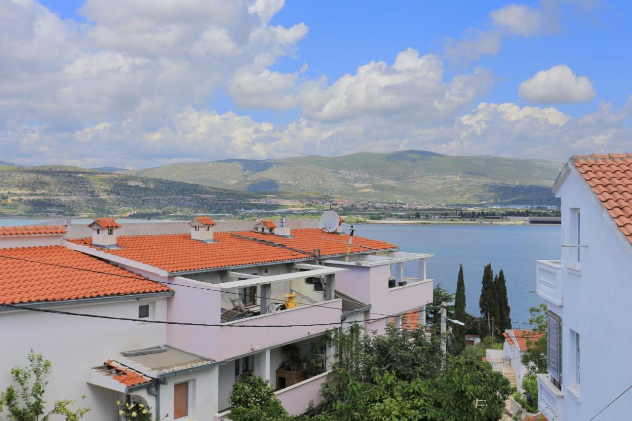 Apartments With A Parking Space Mastrinka, Ciovo - 4324 Trogir Bagian luar foto