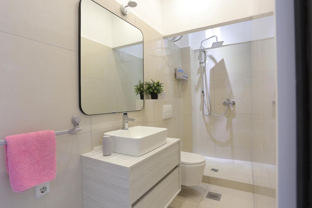 Apartments With A Parking Space Mastrinka, Ciovo - 4324 Trogir Bagian luar foto