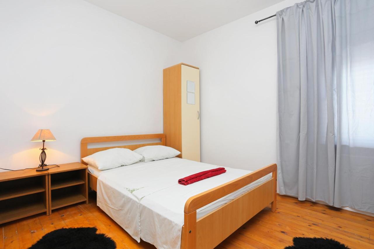 Apartments With A Parking Space Mastrinka, Ciovo - 4324 Trogir Bagian luar foto