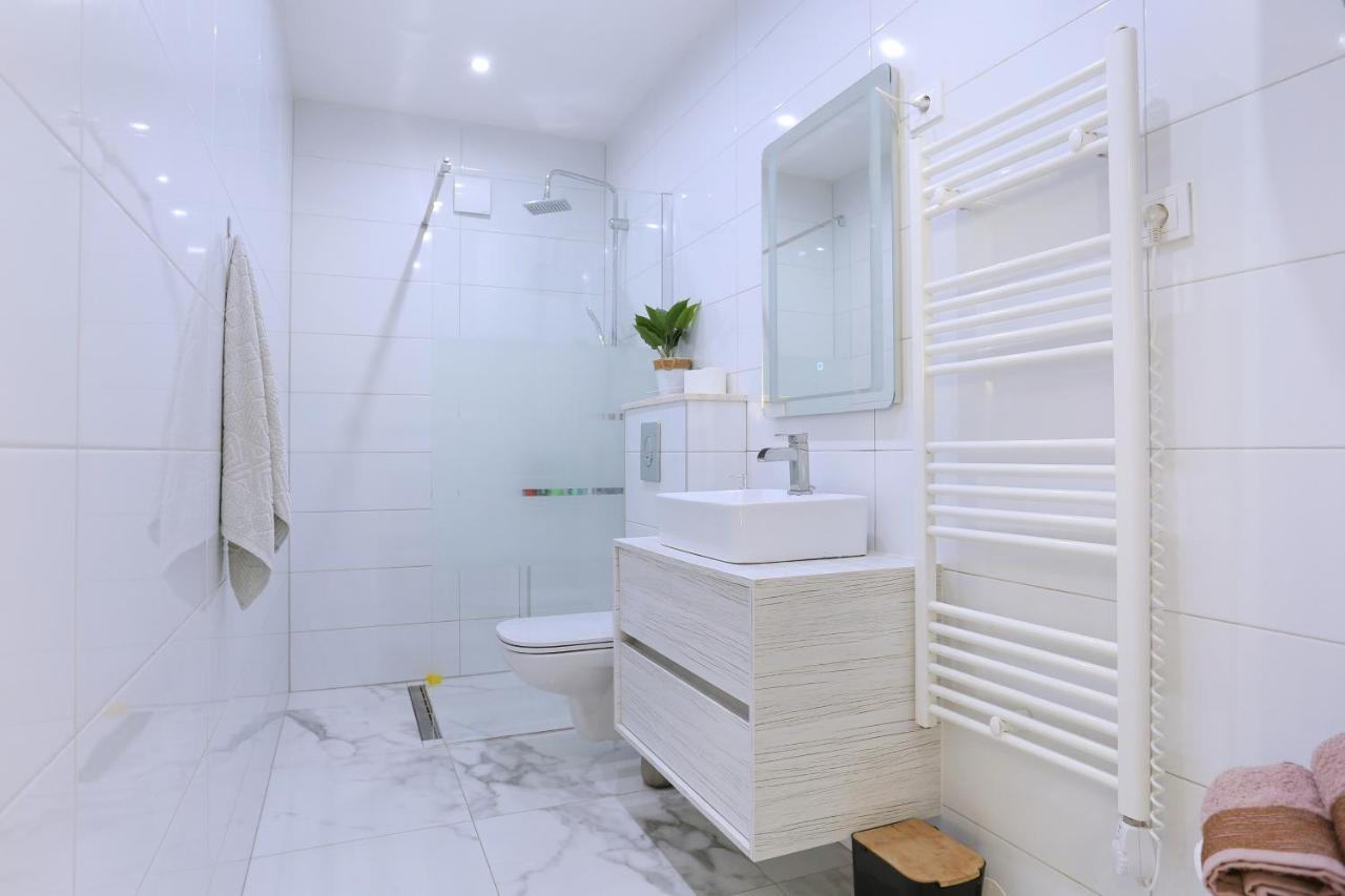 Apartments With A Parking Space Mastrinka, Ciovo - 4324 Trogir Bagian luar foto